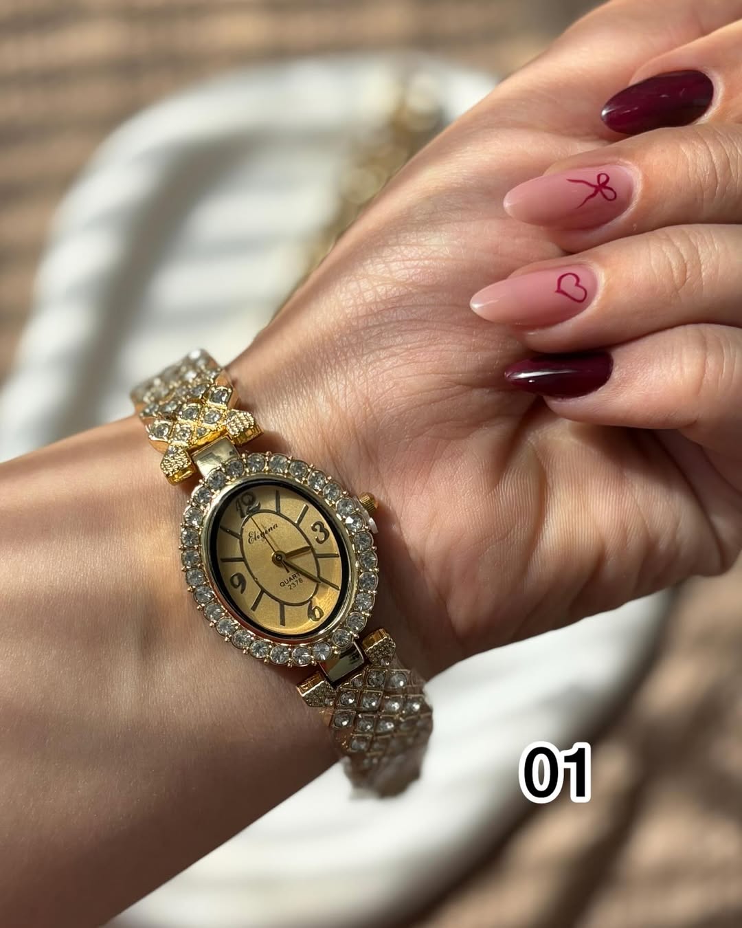 ساعت زنجیری زنانه طلایی